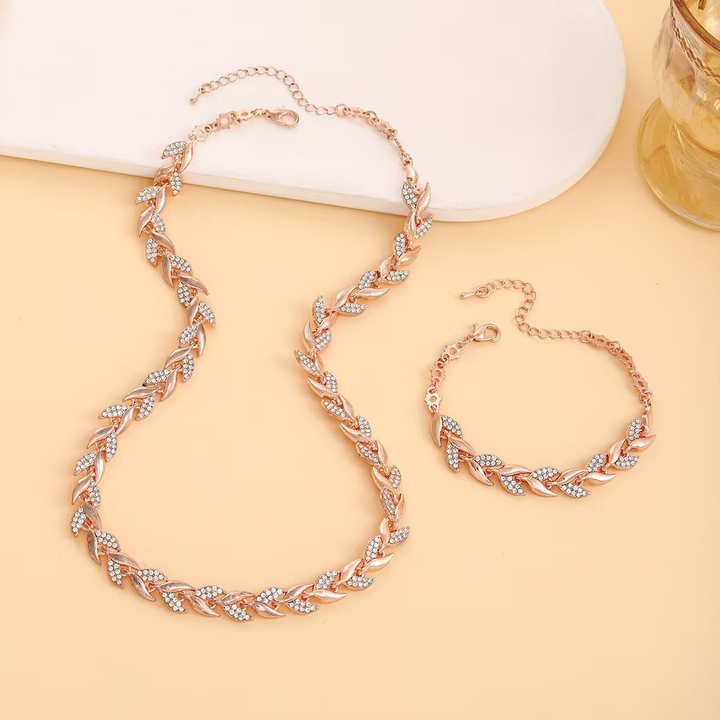 Donna - Fish Tail Necklace & Bracelet Set